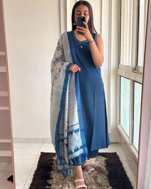 Elegant Indigo Blue Cotton Kurta Set with Printed Dupatta – Ethnic Wear for Women