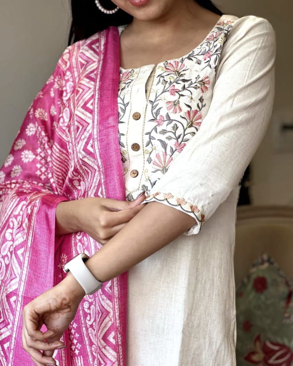Elegant Off-White Cotton Kurta Set with Pink Bandhani Dupatta