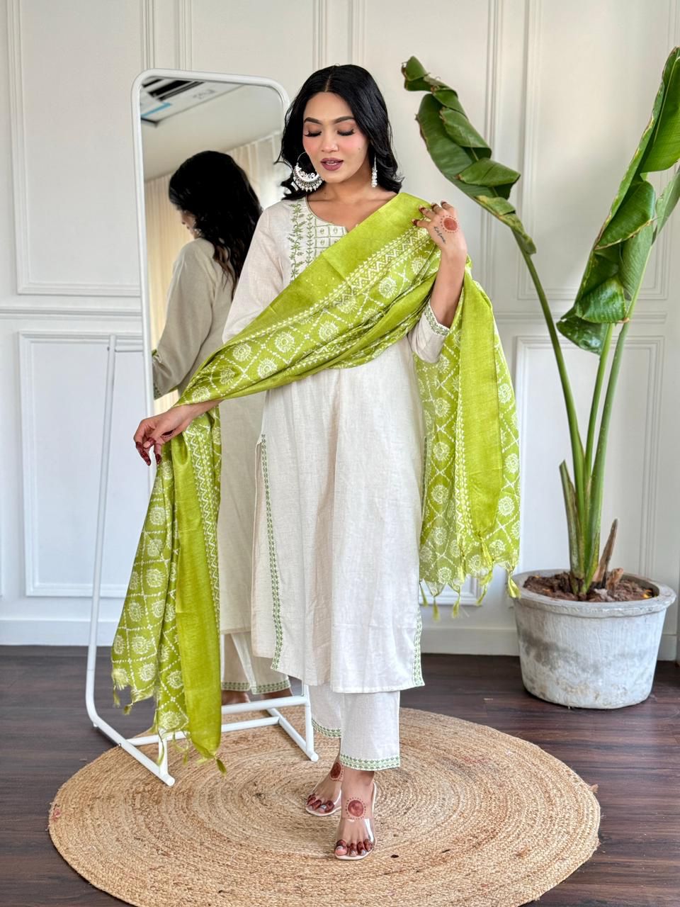 Elegant Ethnic Ensemble for Women