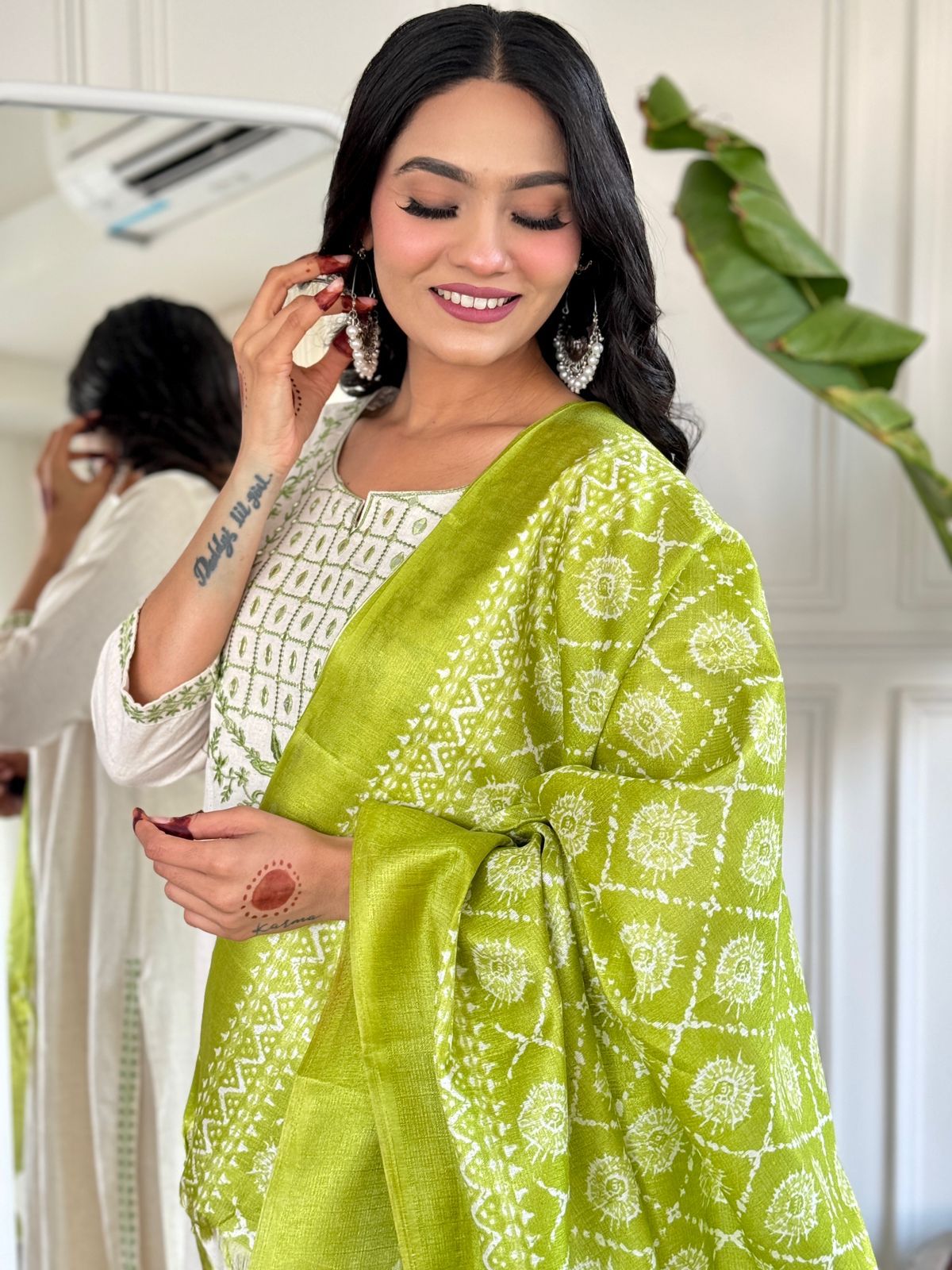 Elegant Ethnic Ensemble for Women
